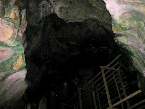 madai-caves-28.jpg